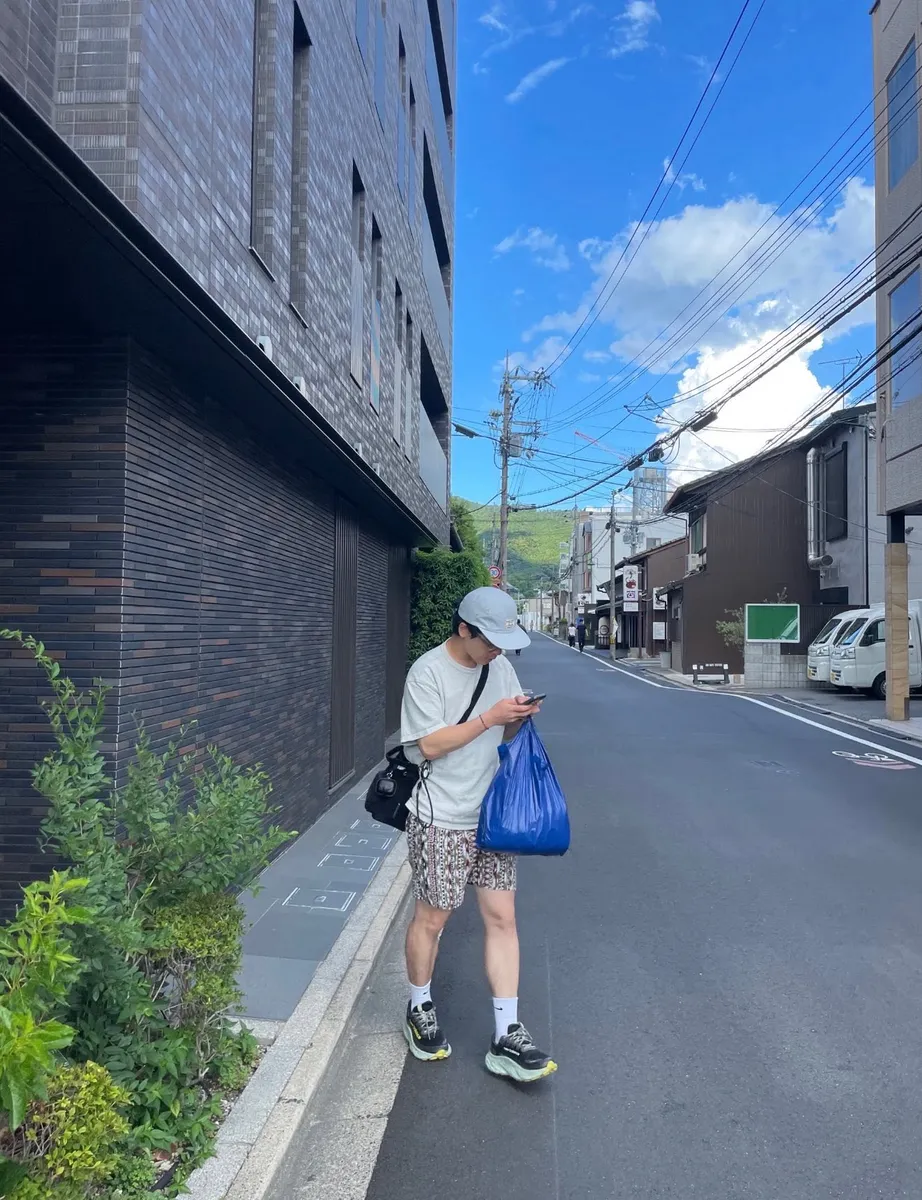 증명 사진 한 장에서 만들어 낸 결과물