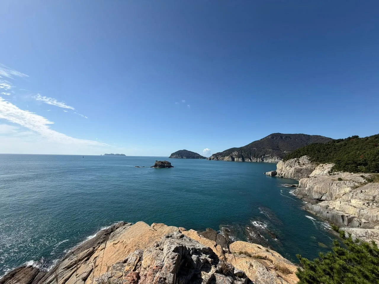 욕지도의 바닷가와 출렁다리 첨부 사진 3