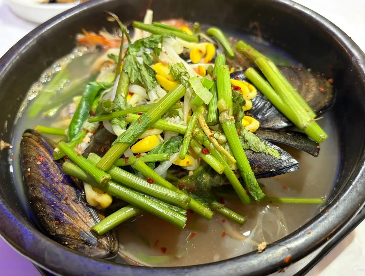 해물뚝배기로 해장하고 세자트라숲 산책 게시물에 첨부된 사진