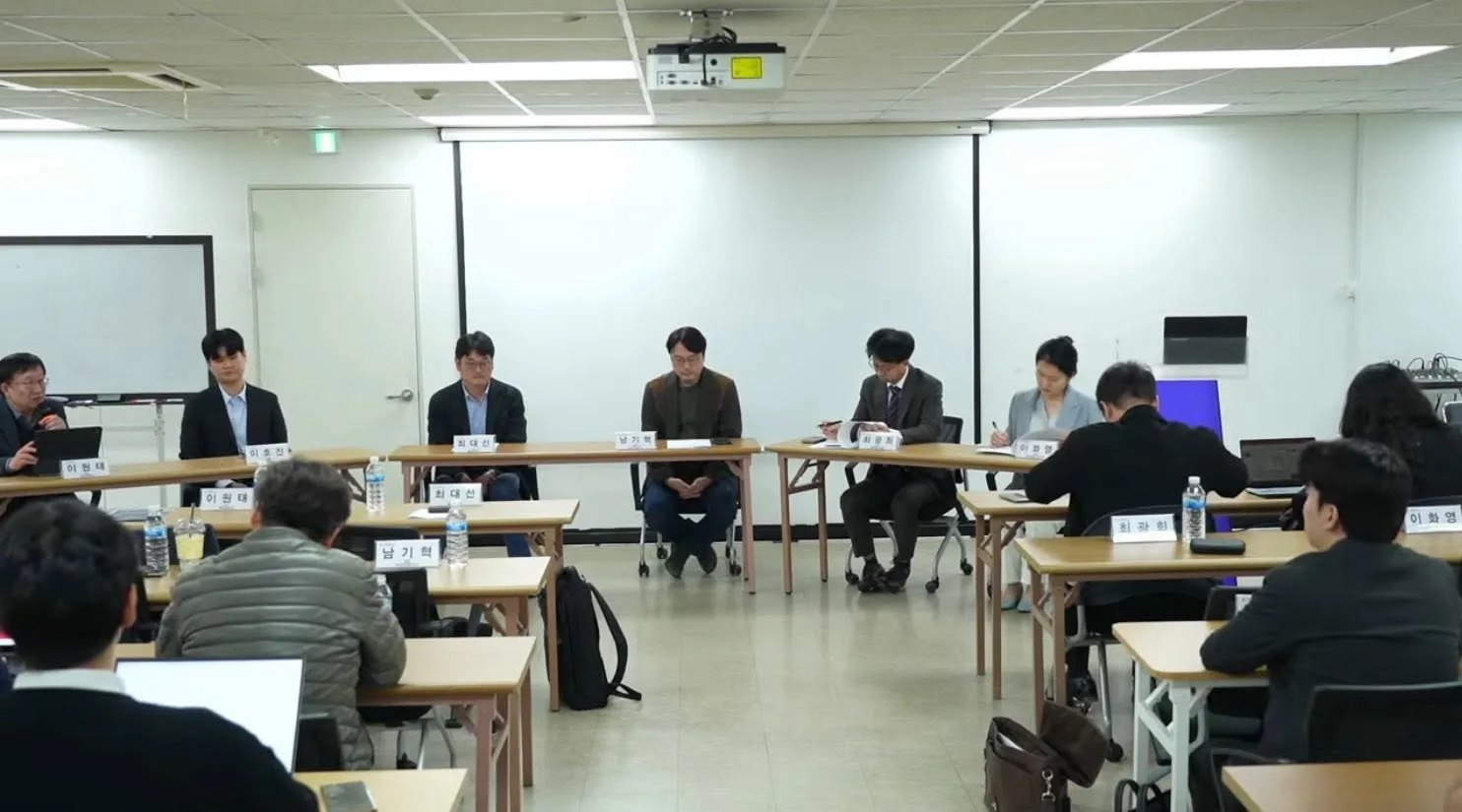 파운데이션 모델 보안성·안전성 평가 세미나 첨부 사진 2
