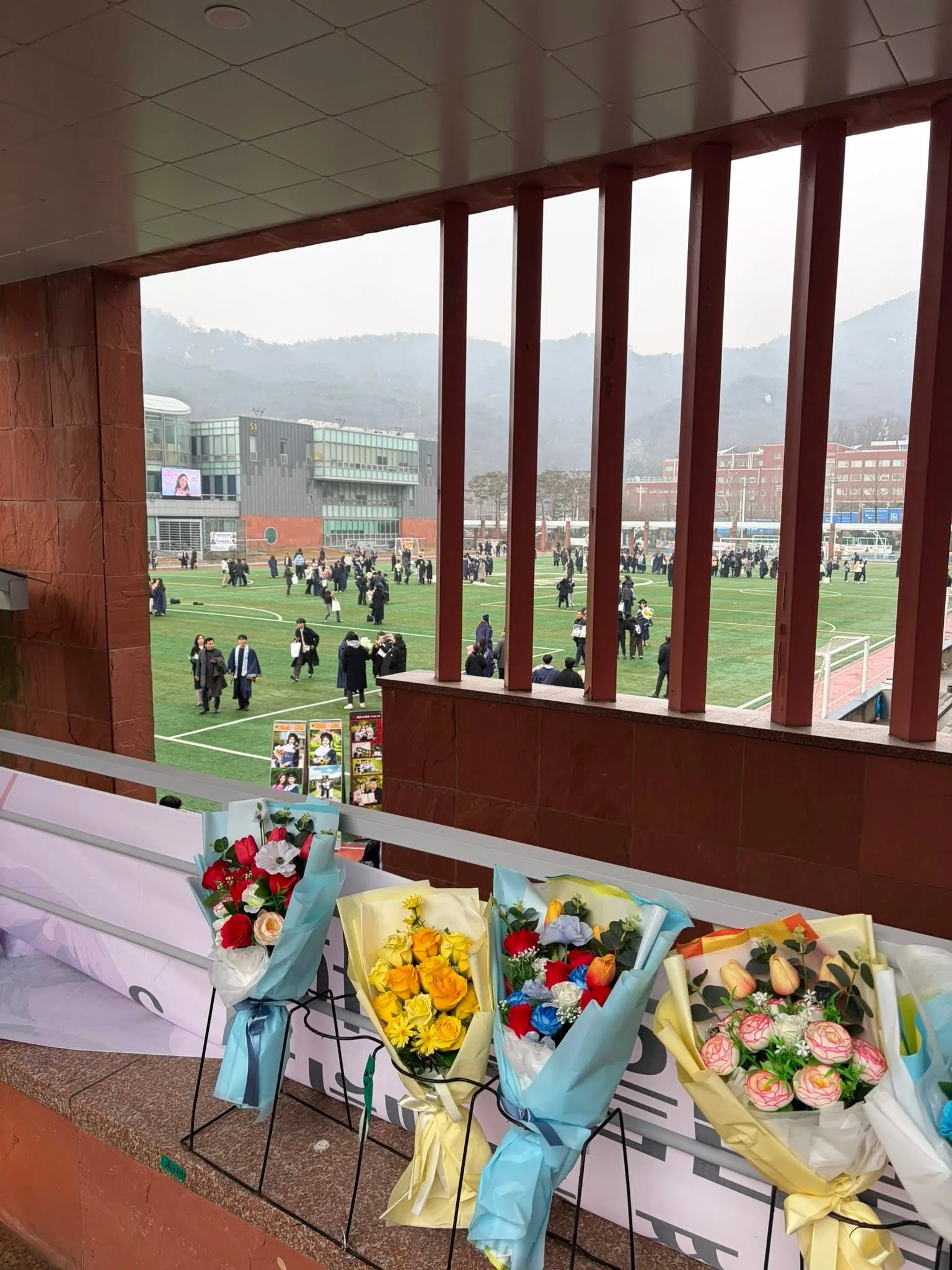 차갖고 갔더니만 졸업식!!! 첨부 사진 2