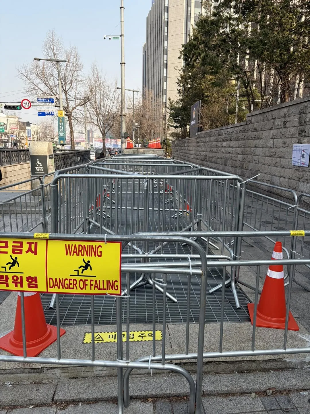 사고없이 안전하게 그리고 행복하게 게시물에 첨부된 사진
