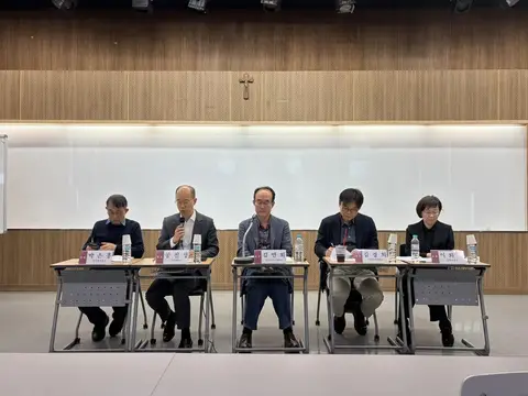 지도교수 강정인 선생을 추모하며 게시물에 첨부된 사진