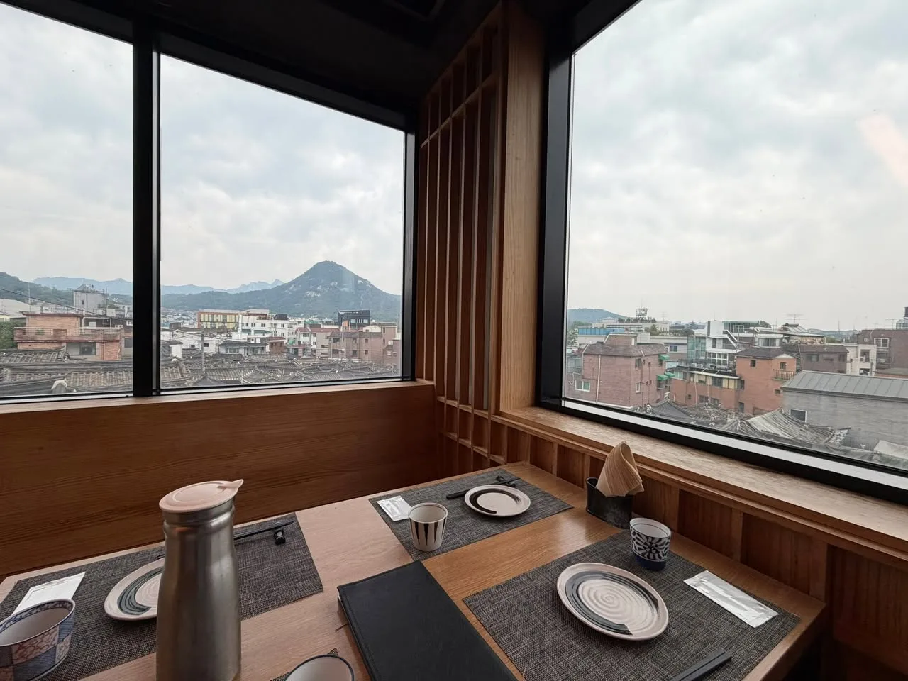 이마리 창가에서 본 서촌 한옥 풍경 첨부 사진 3