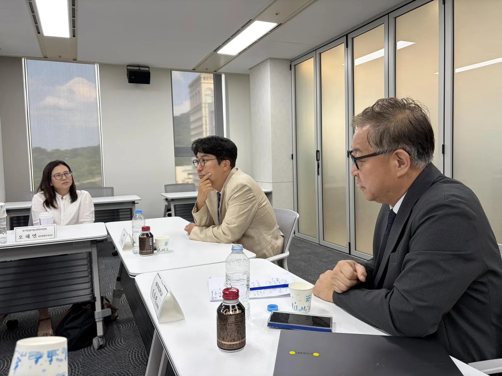 더 강한 AI보다, 더 많은 나라가 공감할 모델 게시물에 첨부된 사진
